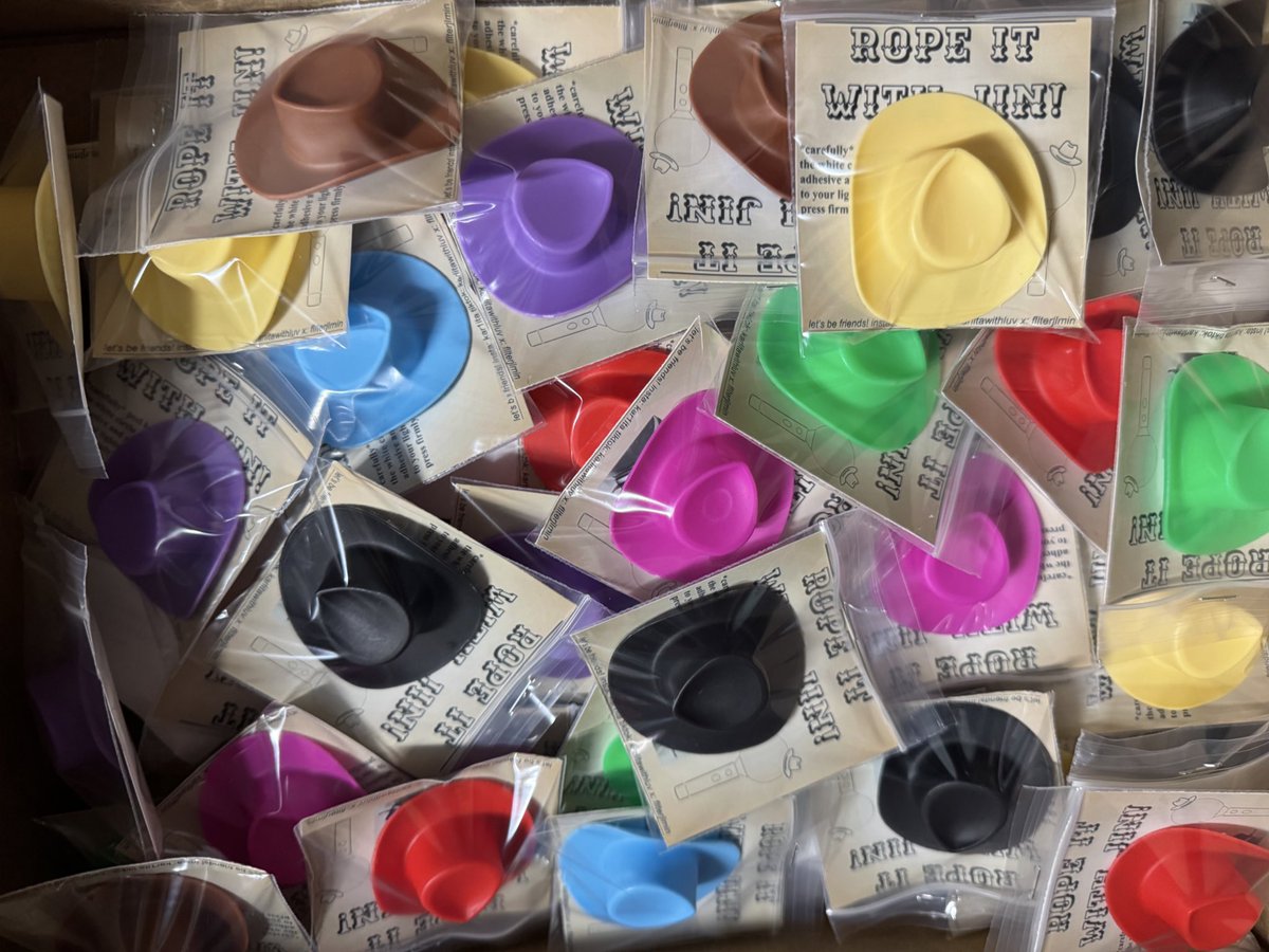 karlita ⁷ •᷄ɞ •᷅ is seeing bts! tweet media