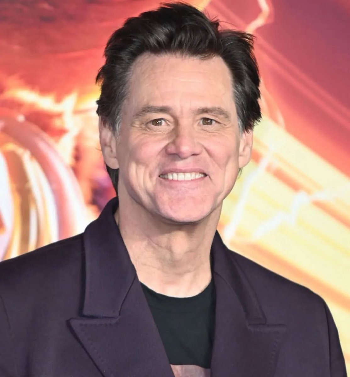 JimCarreyEugen_'s tweet image. Life opens up opportunities to you and you either take them or stay afraid of taking them.
Develop success from failures.