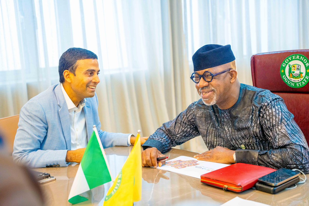 KamiyoJnr's tweet image. IT’S OGUN O’CLOCK!
Arise Integrated Form Joint Project Team for World’s Largest Garment Factory
The Ogun State Government @OGSG_Official and Arise Integrated Industrial Platform (IIP), led by President Gagan Gupta, have formed a joint project implementation team for the kickoff…
