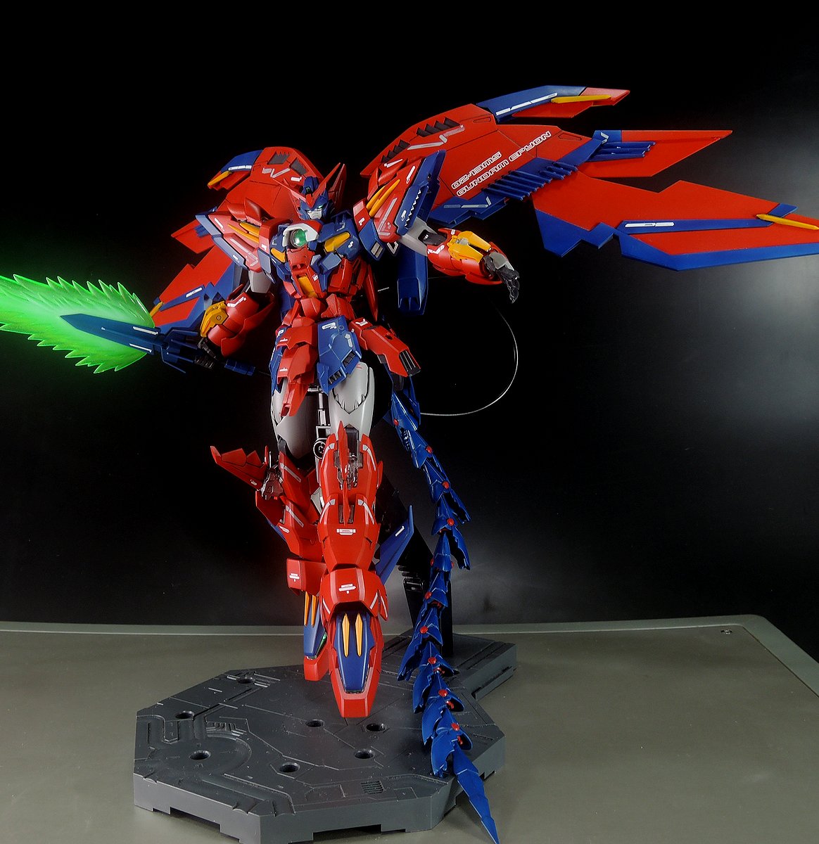 aono6's tweet image. #ガンダムW
#GundamWing
　
ガンダムW30周年の映像で盛り上がってますね＼(^o^)／
　
エピオンになりますが、以前作ったやつを貼っておう〜^^;
　
#ガンプラ
