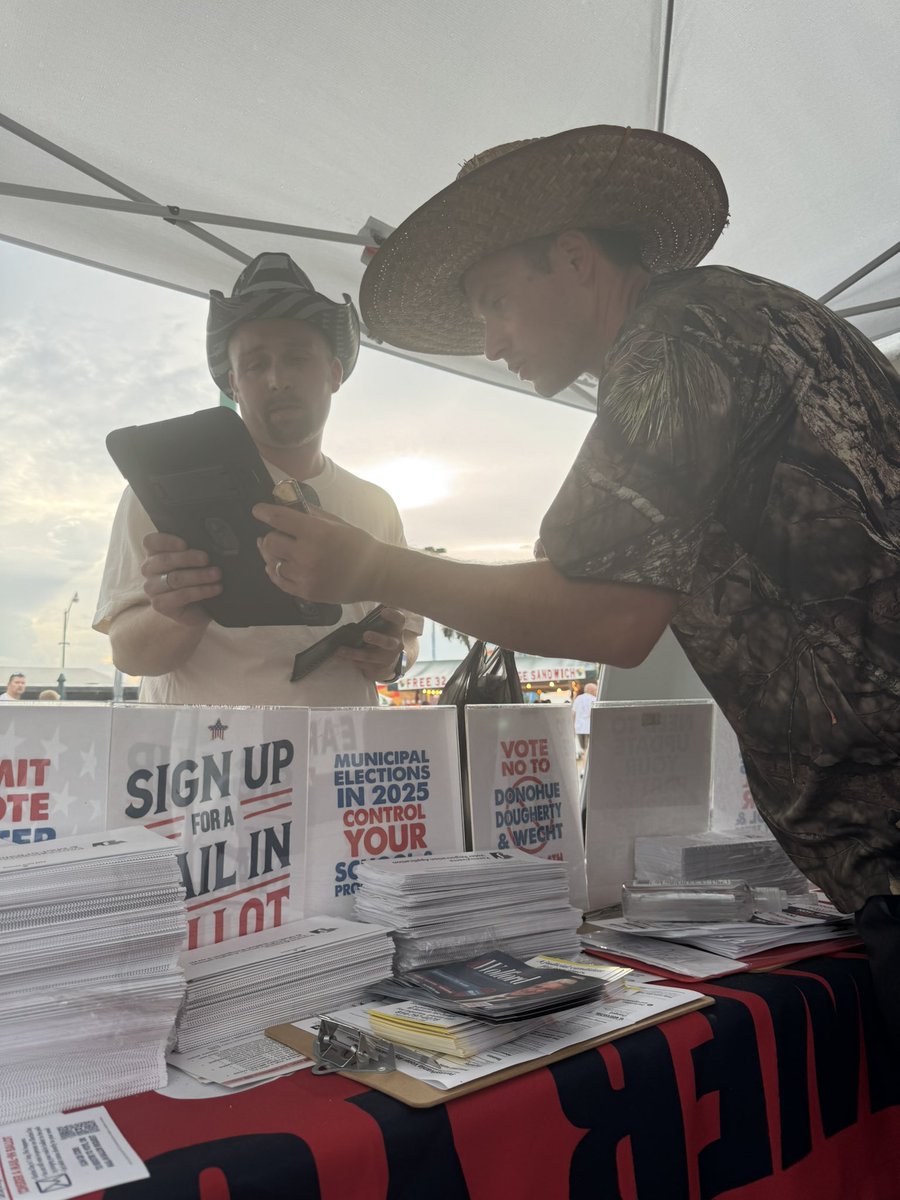 Ellis Dukehart (@eduke15) on Twitter photo Party flip for Maryland!
R+1🟥
⬜️➡️🟥
Making sure EVERYONE is registered to vote at their current address.
Jimmy was ready to register as a Republican, because he wants to elect the best candidate to defeat Wes Moore next year.
<a href="/BobbyJeffriesPA/">Bobby Jeffries</a> <a href="/EarlyVoteAction/">Scott Presler's Early Vote Action</a> <a href="/ScottPresler/">ThePersistence</a> Party flip for Maryland!
R+1🟥
⬜️➡️🟥
Making sure EVERYONE is registered to vote at their current address.
Jimmy was ready to register as a Republican, because he wants to elect the best candidate to defeat Wes Moore next year.
<a href="/BobbyJeffriesPA/">Bobby Jeffries</a> <a href="/EarlyVoteAction/">Scott Presler's Early Vote Action</a> <a href="/ScottPresler/">ThePersistence</a>