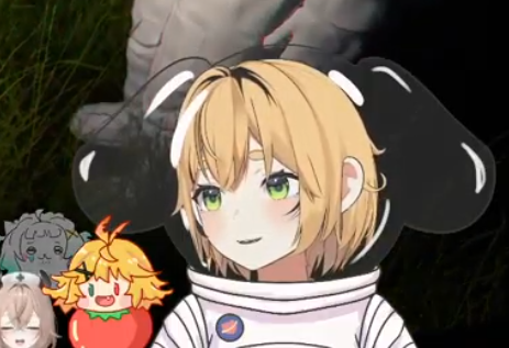 mariarthas's tweet image. She looks so cute with that spacesuit🥺