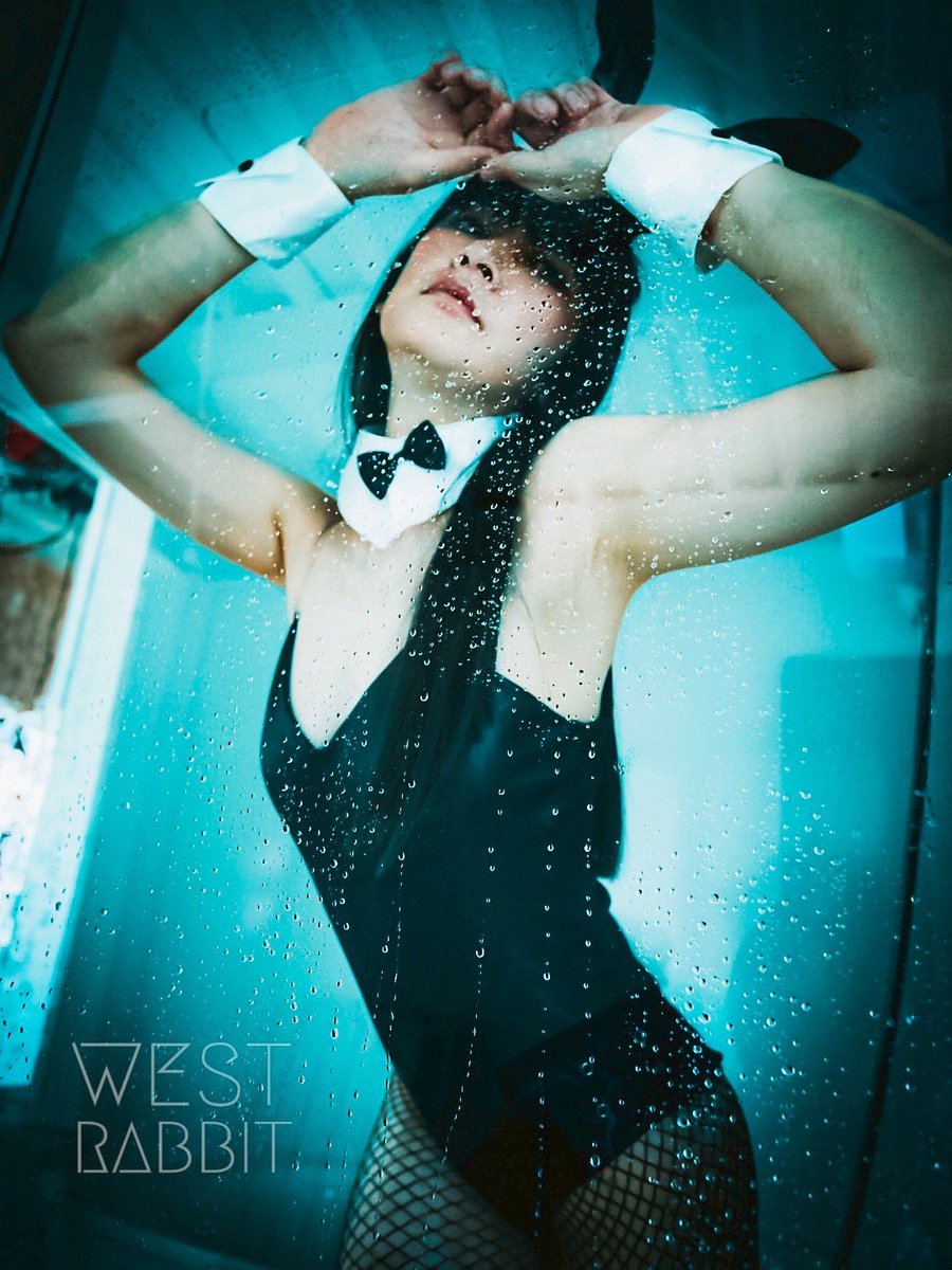 bunny girl

<a href="/west_rabbit/">西ノ兎</a> 

 #portrait