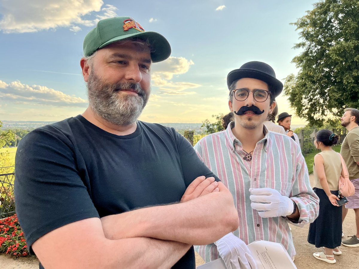 MPS_cog's tweet image. The by now traditional Murder Mystery Dinner lended a nice theatrical touch to our Cognition Academy with the beautiful backdrop of Schloss Eckberg in Dresden. Huge thanks to all the involved artists and writers of the piece! #passionforscience #maxplanckschools 🥁🥂🥸👀