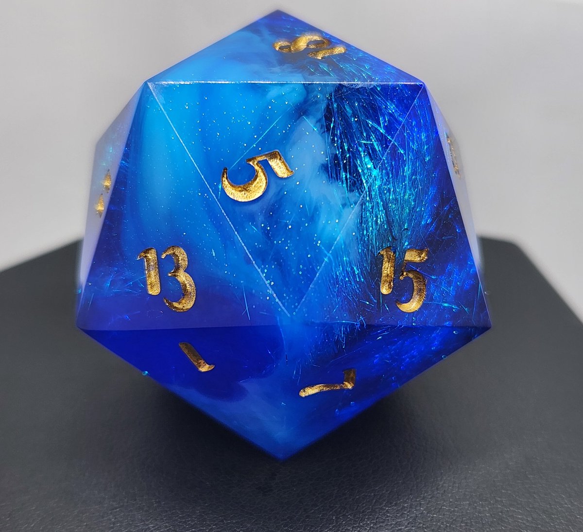 Sinnamon_Dice's tweet image. Large Nebula's Wave D20 ✨️
#dnd #ttrpg #handmadedice #dice #dungeonsanddragons