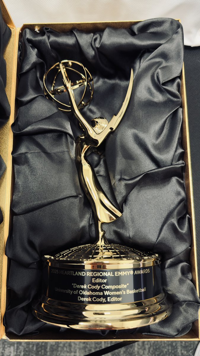 derekcody's tweet image. Days like today I'm especially grateful. Grateful for the ability to do what I do and who I do it for. Grateful for the people around me who have encouraged, taught, believed in and loved me.
Being lucky enough to win one of these never stops being special. Onward.
