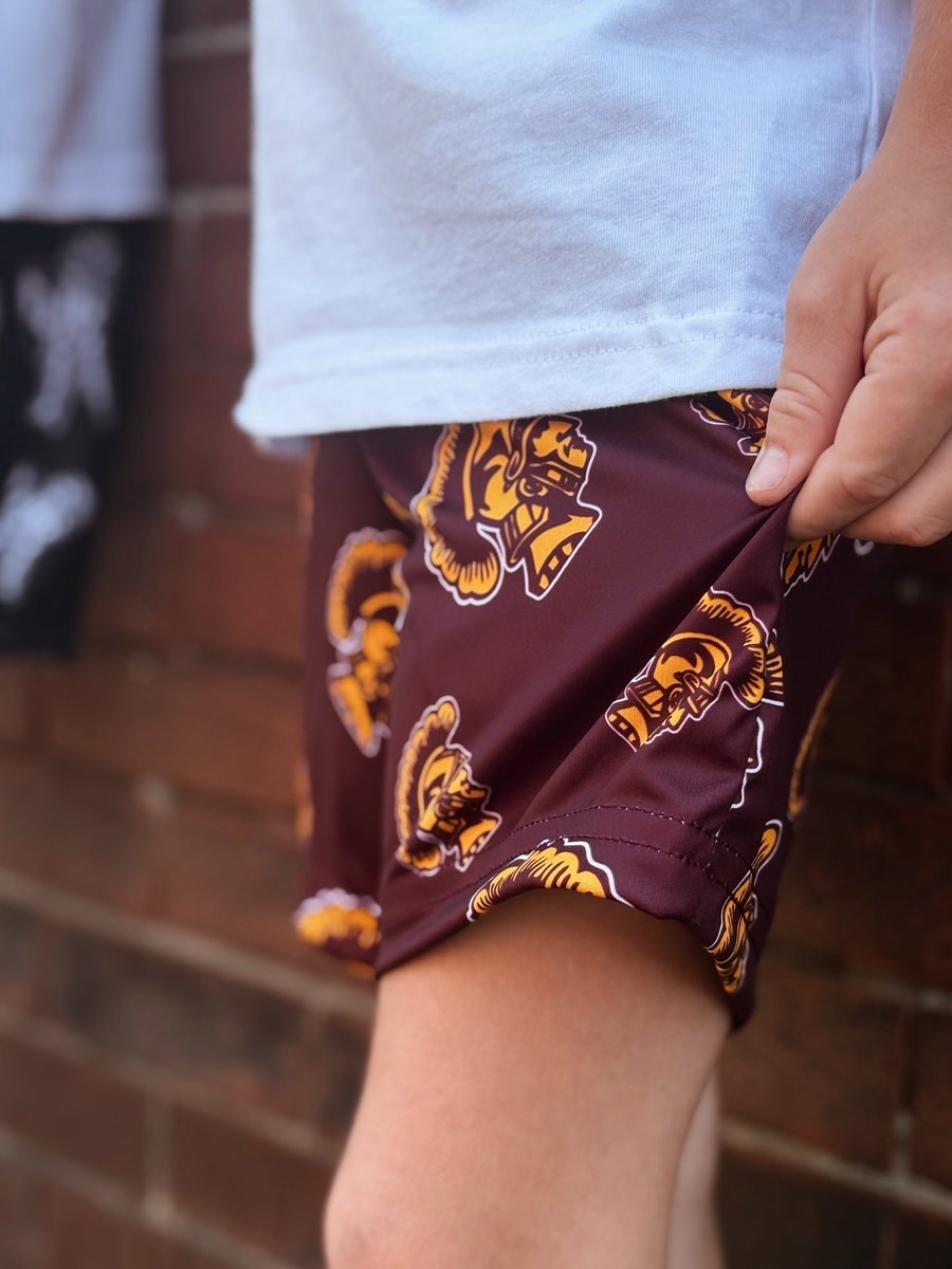 JocksNitchPSU's tweet image. 👀 SNEAK PEEK 👇 
MASCOT DROP 
Avaliable in a 7” or 5” inseam
Sizing: youth xs- adult 3x 
Samples sizes are available in store for try on!

‼️ Store goes live Monday, July 28 at noon and closes Sunday, Aug 3 at midnight!