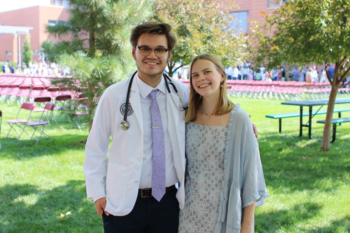 CUMedicalSchool's tweet image. The Class of 2029 took their first steps toward becoming physicians during this morning&apos;s White Coat Ceremony. Read a recap of the day&apos;s events: news.cuanschutz.edu/medicine/matri…