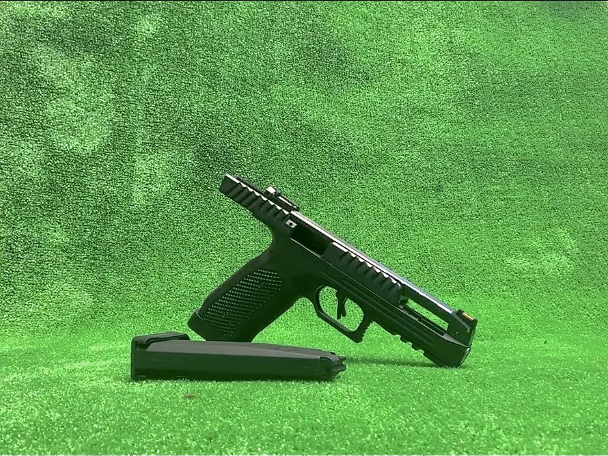 トイガン BIGAIRGUN9 Amazon.co.jp: BIG AIR GUN9 ビッグ エアガン9 : ホビー