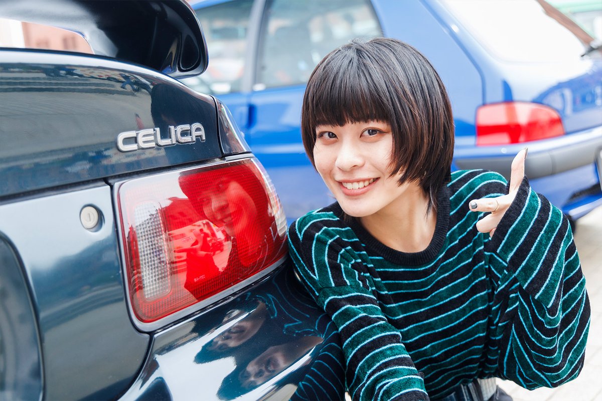 kurukura_jp's tweet image. 若者の愛車を紹介するコーナーに「トヨタ セリカ」とオーナーの「ねぎさん」が登場!
愛車のセリカ ST-202 SⅢは、丸目4灯のヘッドライトが特徴的。青緑系のシックなボディカラーがとってもカッコいいです。
#トヨタ #セリカ #yokohamacarsession #僕たちの愛車紹介
kurukura.jp/article/77462-…