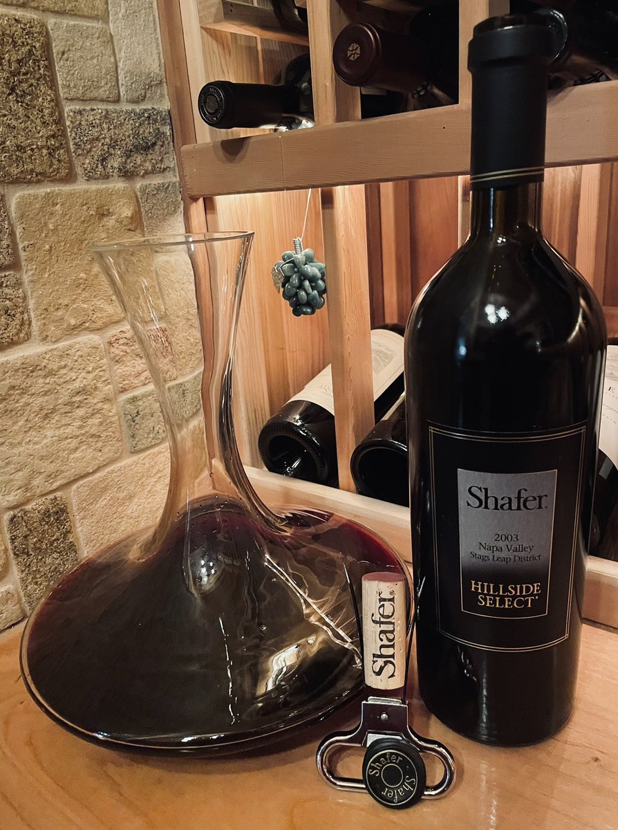 This Friday is looking up now that I’ve opened this 2003 #Shafer Hillside Select. A truly amazing wine. #NapaValley