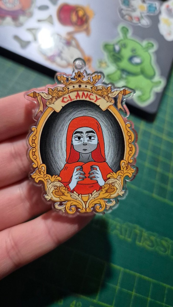 JICH_art's tweet image. Miren como quedó este llavero doble, tiene un diseño diferente de cada lado, lo van a encontrar mañana en la Feria Clikkie 🫵🏻