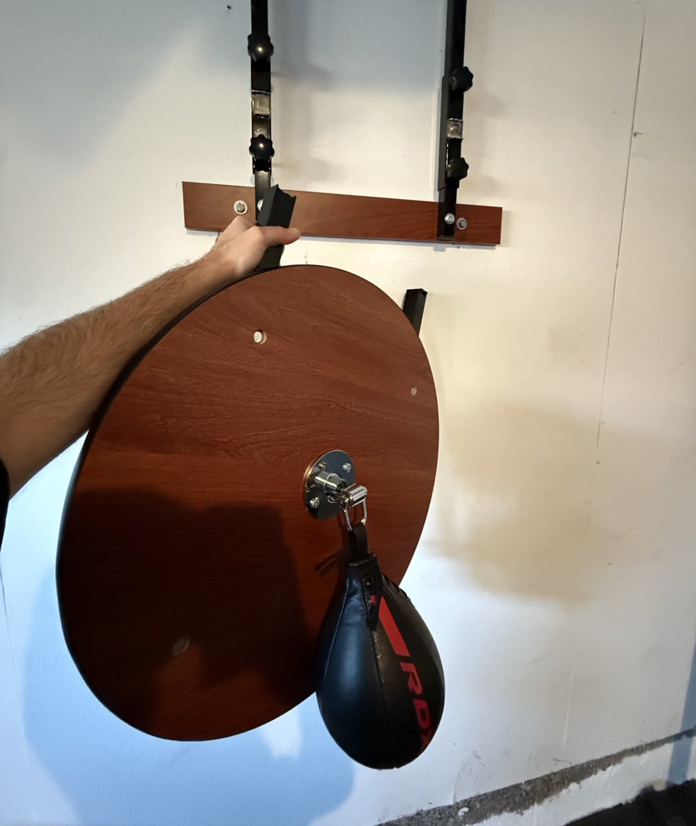 0xFrisk's tweet image. was gonna upload a progress vid for my speed bag workouts, and then this happened
RIP my favourite recent hobby