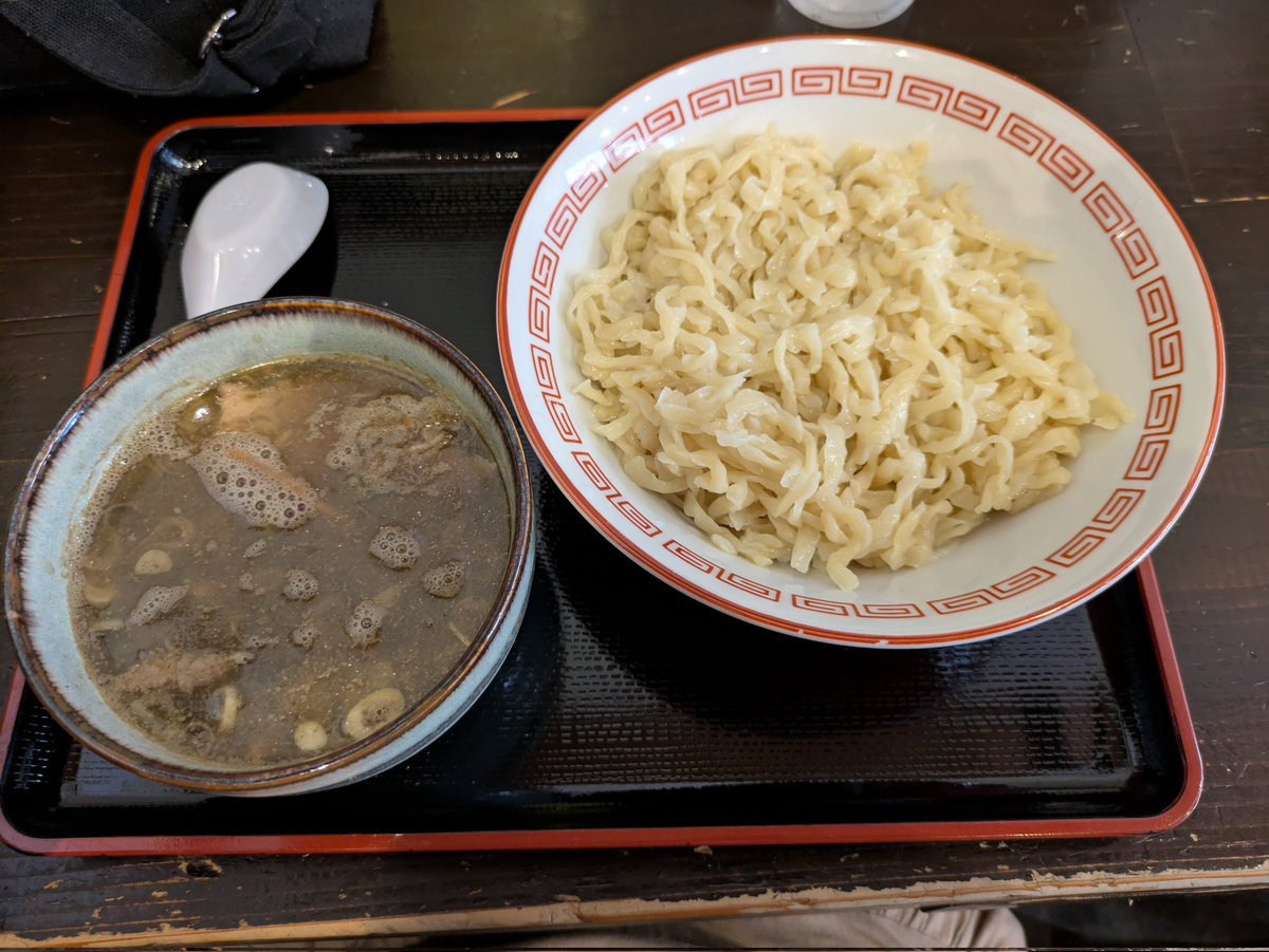 tangopaper's tweet image. 松屋製麺所さん🍜茨城県つくば市
限定の『つけ麺』
朝からボリューミーでも、美味しい麺は時間関係なくするする入ります。今日も幸せな朝のはじまり。
そっと10周年のメニューは?なーんて聞いてみましたが、
「まだなにも考えてないよー☺️」
と店主さんらしい答えでした🤣
#松屋製麺所
#ramen_cp