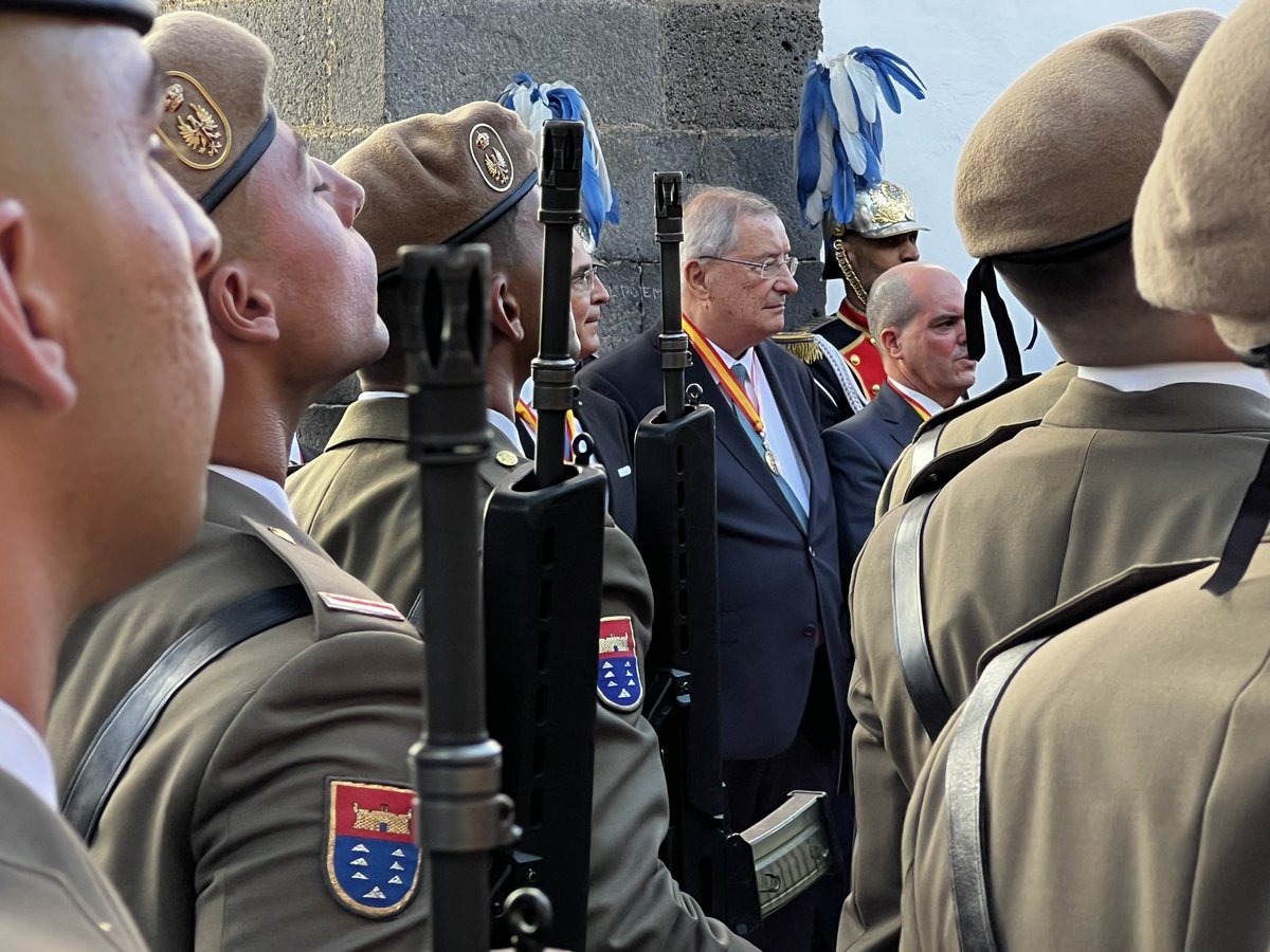 Vox_SCTenerife's tweet image. 🇪🇸 VOX ha asistido a la celebración de la Festividad de Santiago Apóstol, patrón de la ciudad, y a la conmemoración de la histórica Gesta del 25 de julio de 1797, hace hoy 228 años
⚔️ 𝐒𝐚𝐧𝐭𝐢𝐚𝐠𝐨 𝐲 𝐜𝐢𝐞𝐫𝐫𝐚, 𝐄𝐬𝐩𝐚𝐧̃𝐚 ⚔️
@PaulaJover_
@alexgomezrod
@SosaTolosa