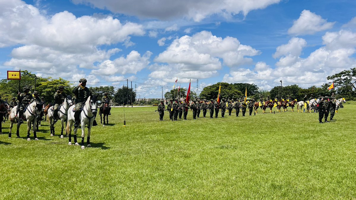 Ejercito_Div8's tweet image. 🇨🇴💚En el marco de los 206 años de la Caballería Colombiana, el Grupo Guías del #Casanare conmemora su legado de honor y servicio, resaltando su histórica labor en la defensa del territorio y la protección de las comunidades casanareñas.
Desde los llanos orientales, esta unidad…