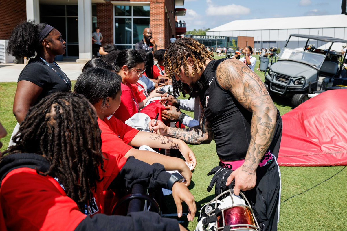 mooreshots's tweet image. Great to see @CoachBBowman at @AtlantaFalcons training camp yesterday watching @Billy2Bowman in action. @OU_Football
