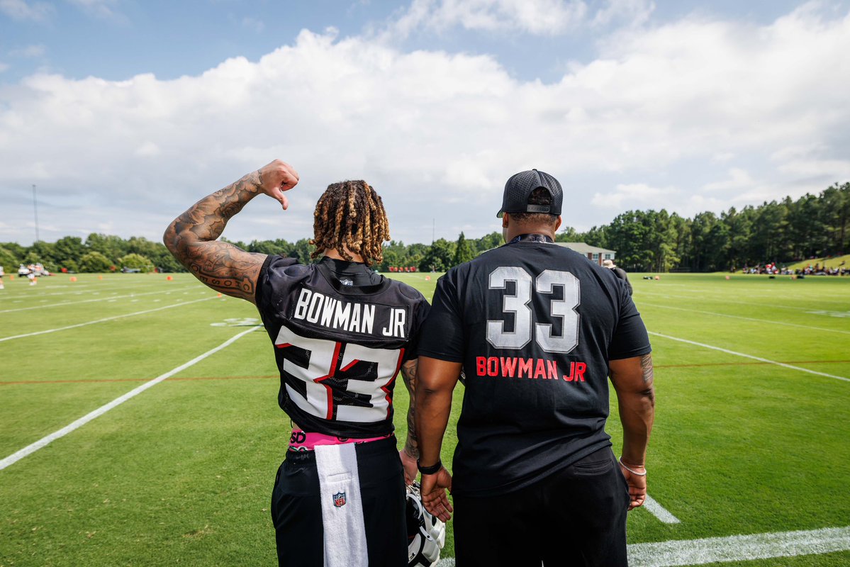 mooreshots's tweet image. Great to see @CoachBBowman at @AtlantaFalcons training camp yesterday watching @Billy2Bowman in action. @OU_Football