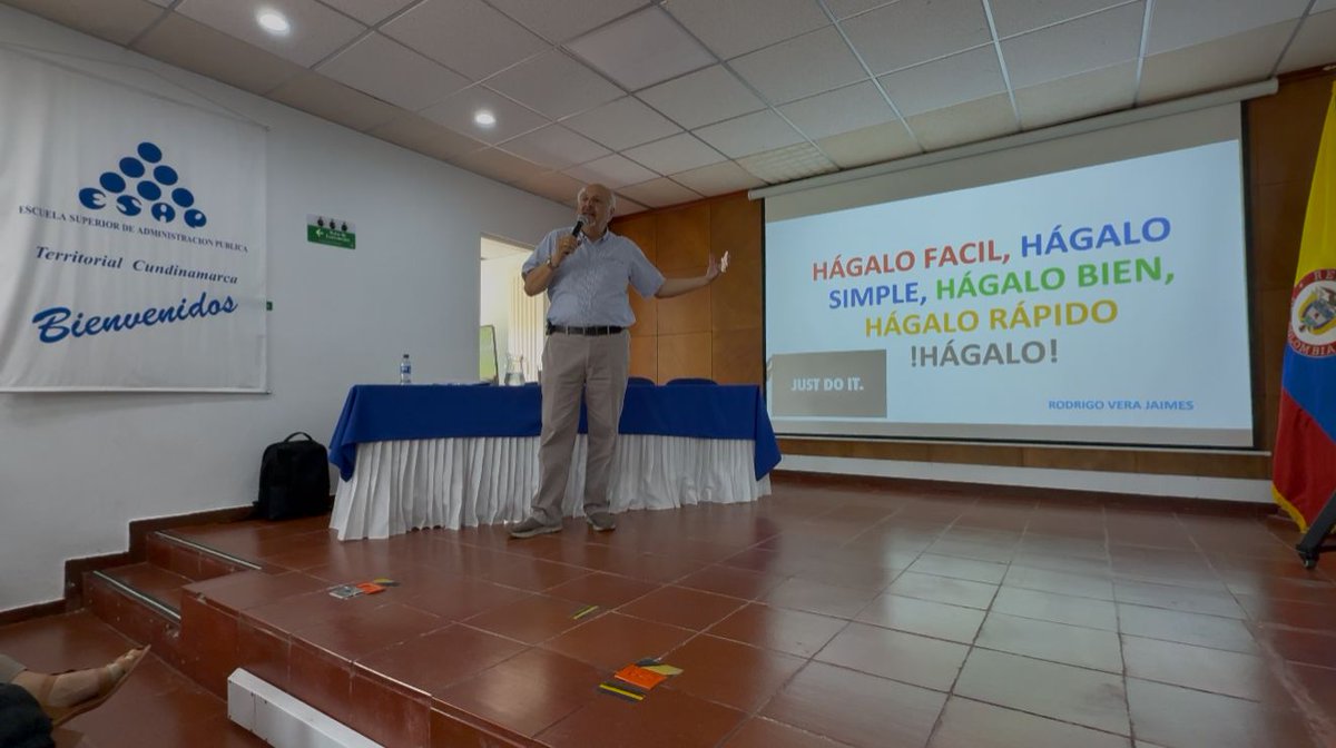 Hoy en <a href="/ESAPOficial/">ESAP Oficial</a>  Cundinamarca, sede Fusagasugá, Col, 🇨🇴, tuvimos seminario "Liderazgo Transformacional" nivel sobresaliente, líderes y liderezas construyendo. Emoción, alegría. Gracias a tod@s. Director Javier, Alix, Mayra, gracias. Daniela, Clara, coequiperas estupendas.
