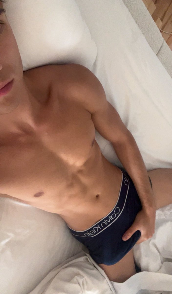 yahsot27410's tweet photo. Dm me to have fun on snap or twitter ❤️ 🍆 https://t.co/CKZ6QGgzlM