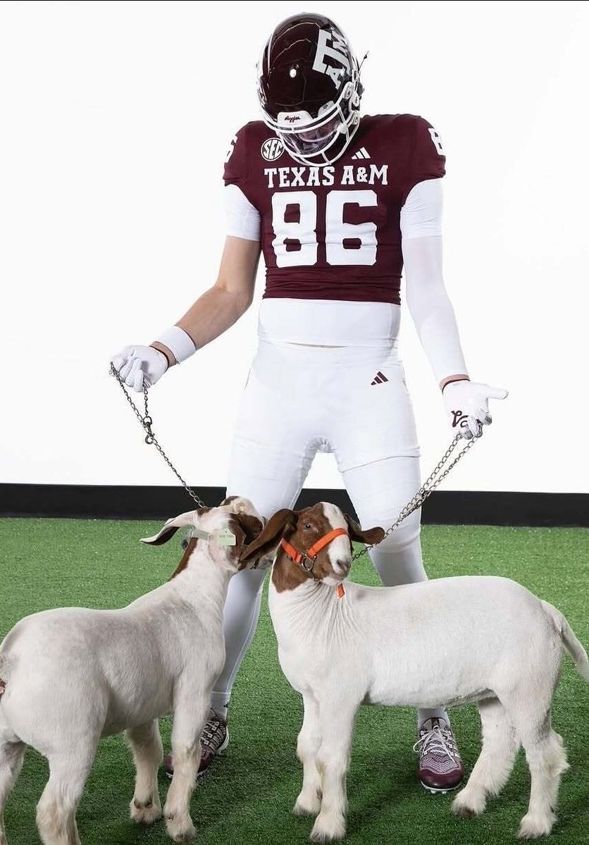 TheCFBNation's tweet image. Waukee (IA) 2026 4 🌟 TE Recruit Evan Jacobson Has Announced His Commitment To Texas A&M
Jacobson Is The #12 Ranked TE In The '26 Class & #2 Ranked Player In Iowa
#GoCFB #CollegeFootball #GigEm #GoAggies #TAMU @Evanjacobson12_