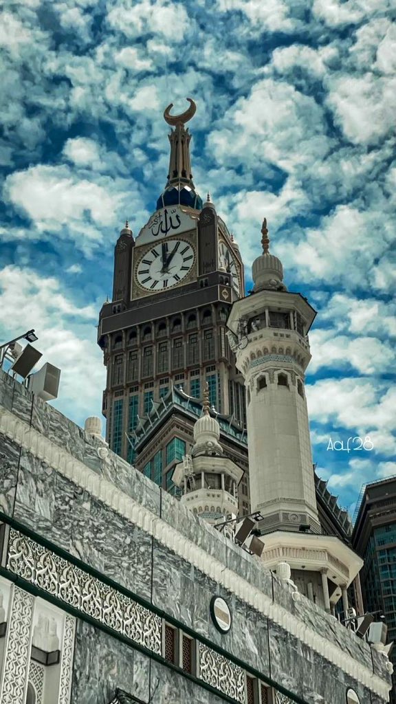 ﷽🩵
السَّلامُ عَلَيْكُم وَرَحْمَةُ اللّٰہ وَبَرَكاتُهُ🩵
حق کی مخالفت اور منافقت سے بچنے کی دعا🩵
اللَّهُمَّ إِنِّي أَعُوذُ بِكَ مِنْ الشِّقَاقِ وَالنِّفَاقِ وَسُوءِ
 الْأَخْلَاقِ🩵
اے اللّٰہ ! میں تیری پناہ چاہتا/چاہتی ہوں اس بات سے کہ ( حق کی ) مخالفت کروں یا منافق اور بد