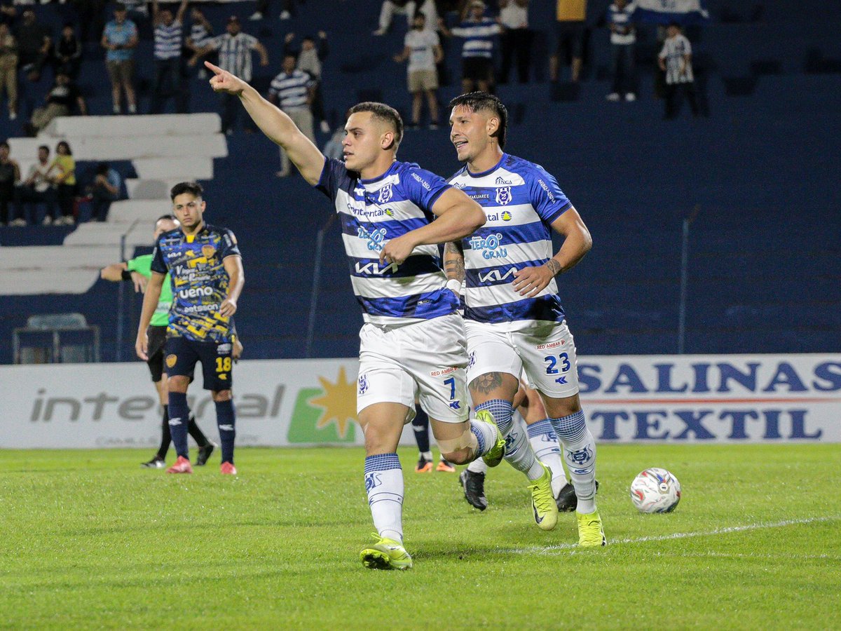 BrunoPont's tweet image. Final del partido, #2DeMayo 3 (Elias Alfonso, Franco Aragon y Brahian Fernández) #Luqueño 2 (Sergio Díaz y Jonathan Ramos).
Fecha 4 del #Clausura2025.
95.5 FM @rockandpop955
1020 AM @nanduti
96.1 FM CDE 660 AM CDE Itapirú.
#LaGranJugada
