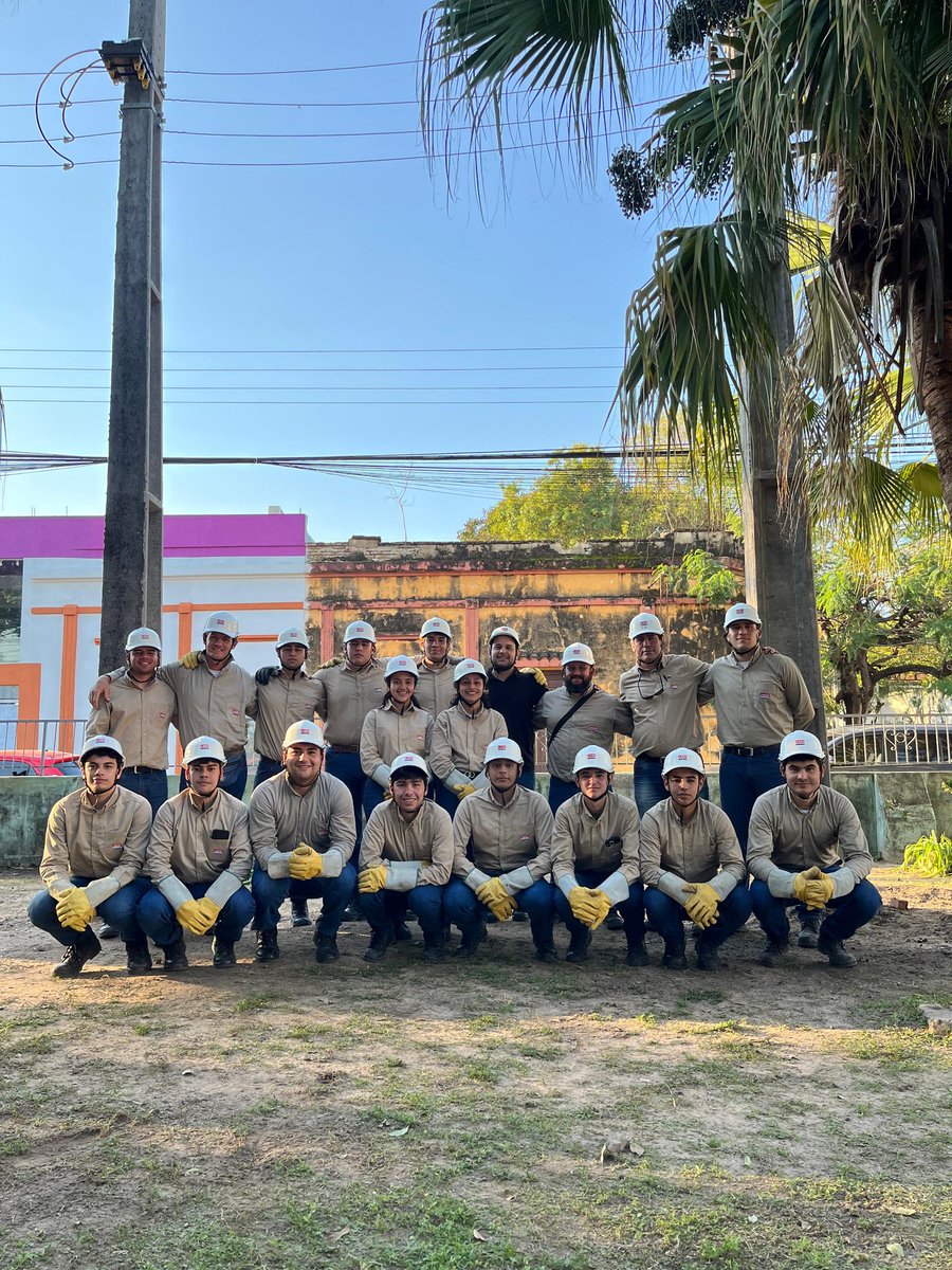 ANDEOficial's tweet image. 📌Curso de seguridad en operación y mantenimiento de redes de Distribución para Aprendices de Pilar refuerza capacidades en trabajos en altura.
#GobiernoDelParaguay
Web ▶️ acortar.link/oy8YVA