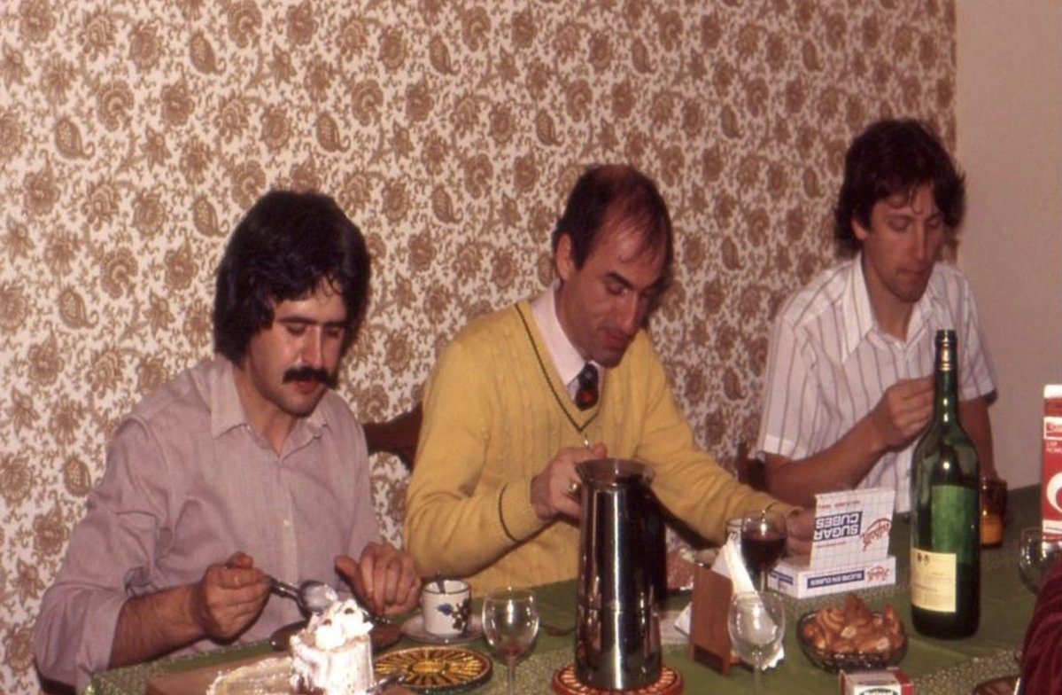 Lprochon's tweet image. Mario Seccareccia, Alain Parguez and a very young Marc Lavoie, 1981. Marc was 27.