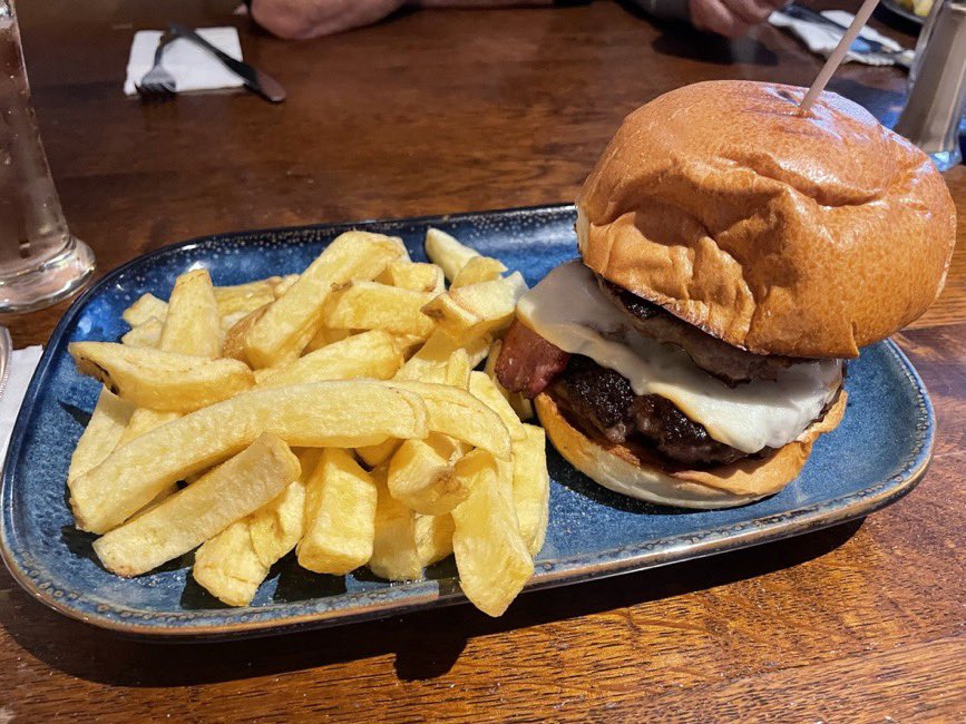 thekrittering's tweet image. rate my burger