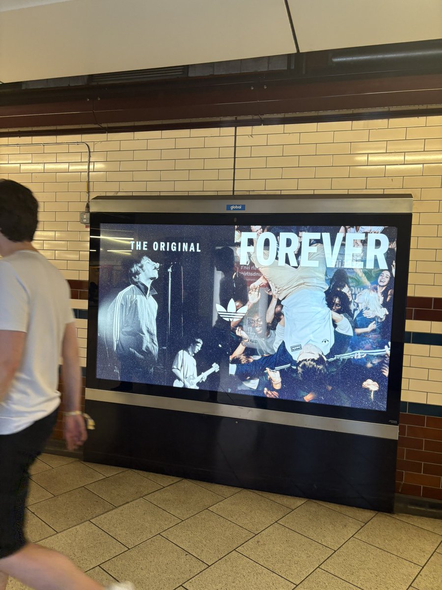 xtyna_'s tweet image. you and i gonna live forever