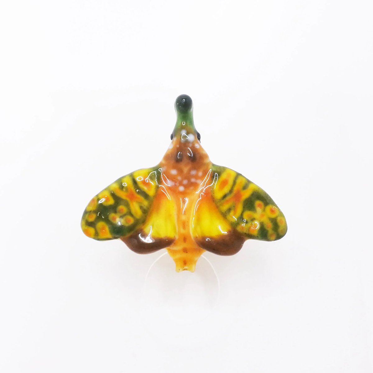 sasacojunior's tweet photo. Looks like a mochi, but it’s a true bug🪲
The white-winged planthopper is part of Hemiptera—quiet, but full of character.
#ByrsalinaCoreana #InsectTrivia #HandmadeJewelry #ArtistOnX #IndependentArtist https://t.co/hChAlgW17l