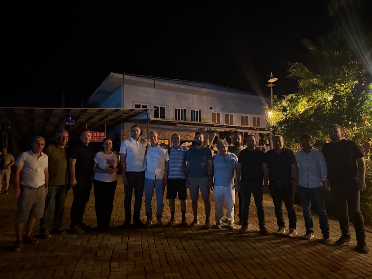 AykutKaya07's tweet image. Alanya ilçemizin Okurcalar Mahallesi’ndeki yangının kontrol altına alındığını Belediye Başkanımız Osman Tarık Özçelik’ten (@osmantarikozclk )yerinde öğrendik.
Yangın bölgesinde bizimle birlikte olan Parti Meclisi Üyemiz Sayın Şengül Yeşildal’a (@CHPSENGULYSLDL )Belediye…