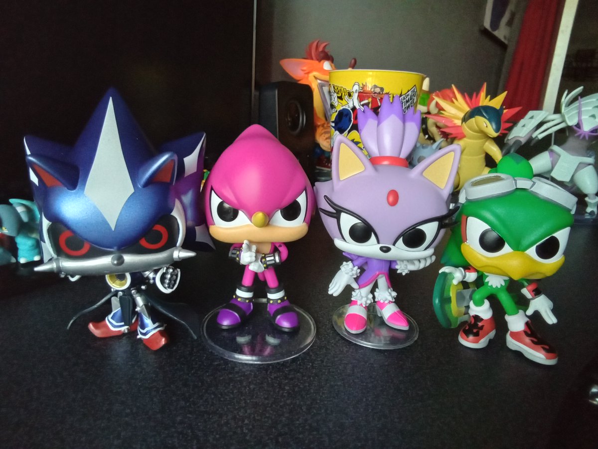 kurtis_defender's tweet image. Got some cute Sonic Pops today ! They are so colourful and well made, very cool figures.❤️
#sonic #sonicpops #funkopops #jet #blaze #metalsonic #espio #figurecollection