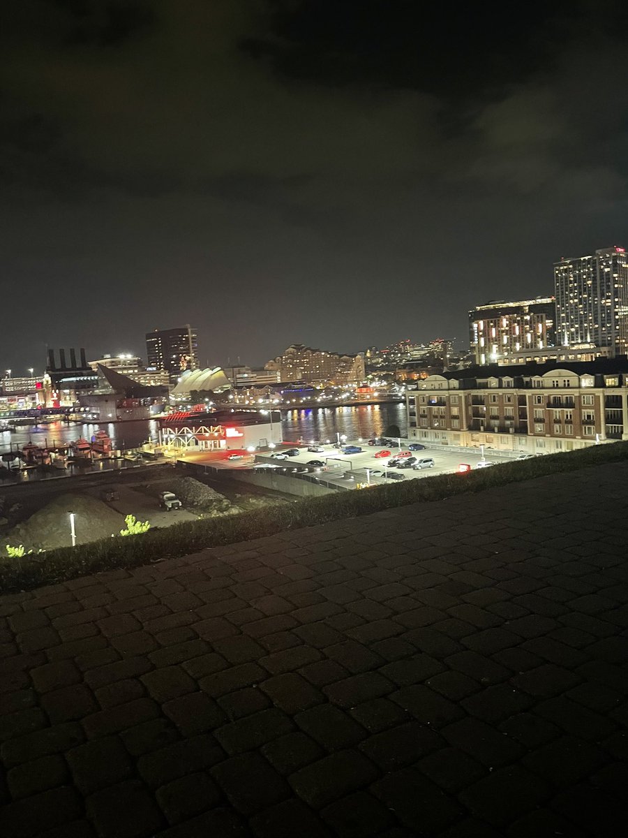 Anika_Bell2's tweet image. My city looking beautiful tonight! #baltimore #innerharbor #nightout #onthetown