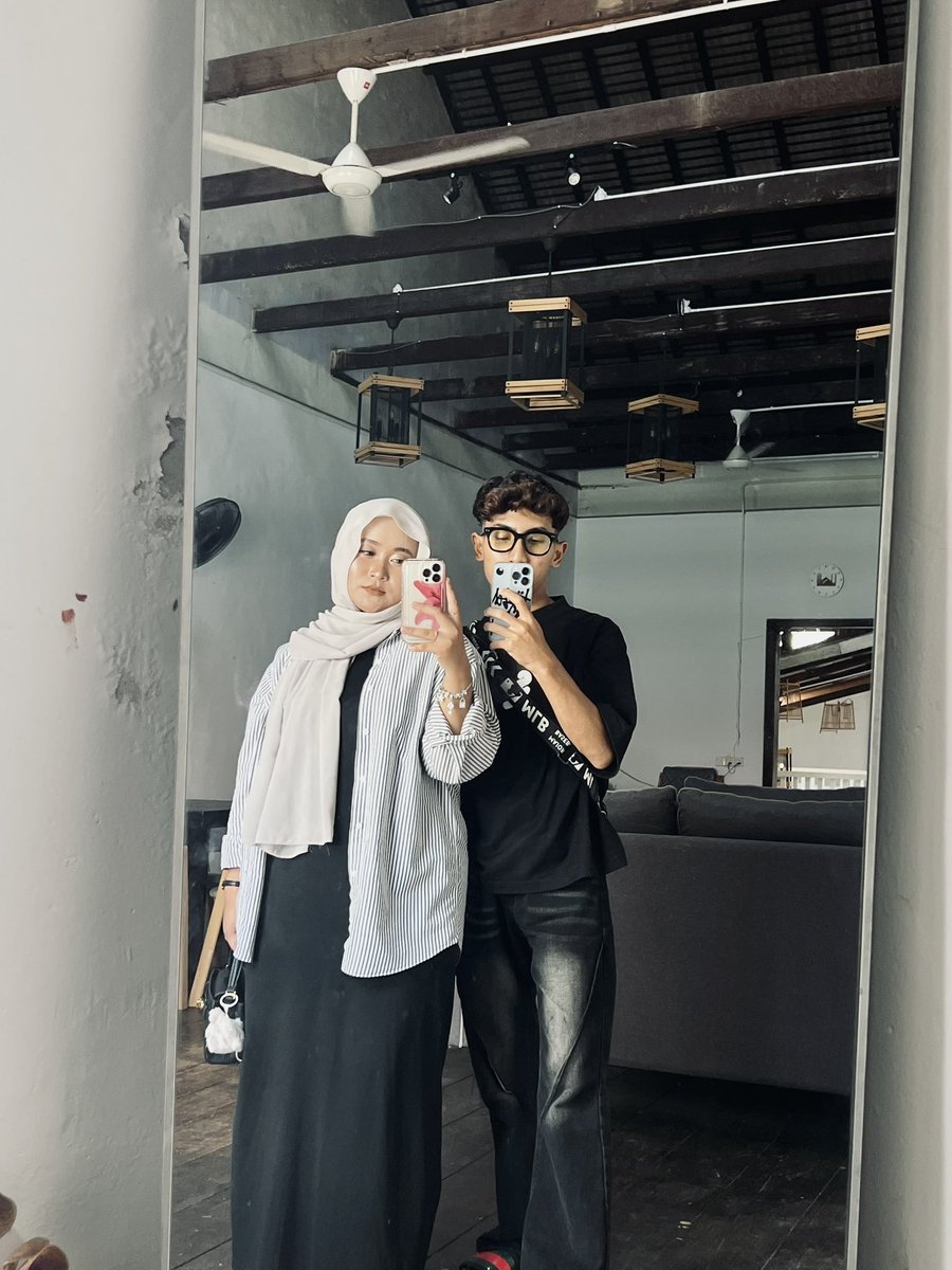 _syaalqs's tweet photo. loml 💐 https://t.co/TYKgAt6Gvt