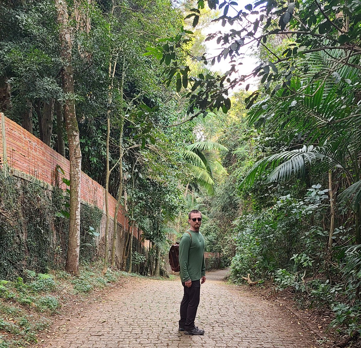 primitivewar's tweet image. New author photo taken at Pico De Jaraguá, the tallest mountain in the city of São Paulo, Brazil.
Forever grateful for heading off the beaten path to write Primitive War when I was 19 years old.
- Ethan @Ammonaut