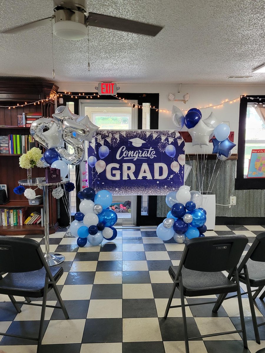 DemandProjectOK's tweet image. She did it! 
All 23 steps completed.
She’s stepping into a new chapter after graduating from our Journey to Freedom program.
She’s not alone. We’ll be with her every step.
💛 thedemandproject.org
#JourneyToFreedom #TheDemandProject #HopeWins #EndChildTrafficking