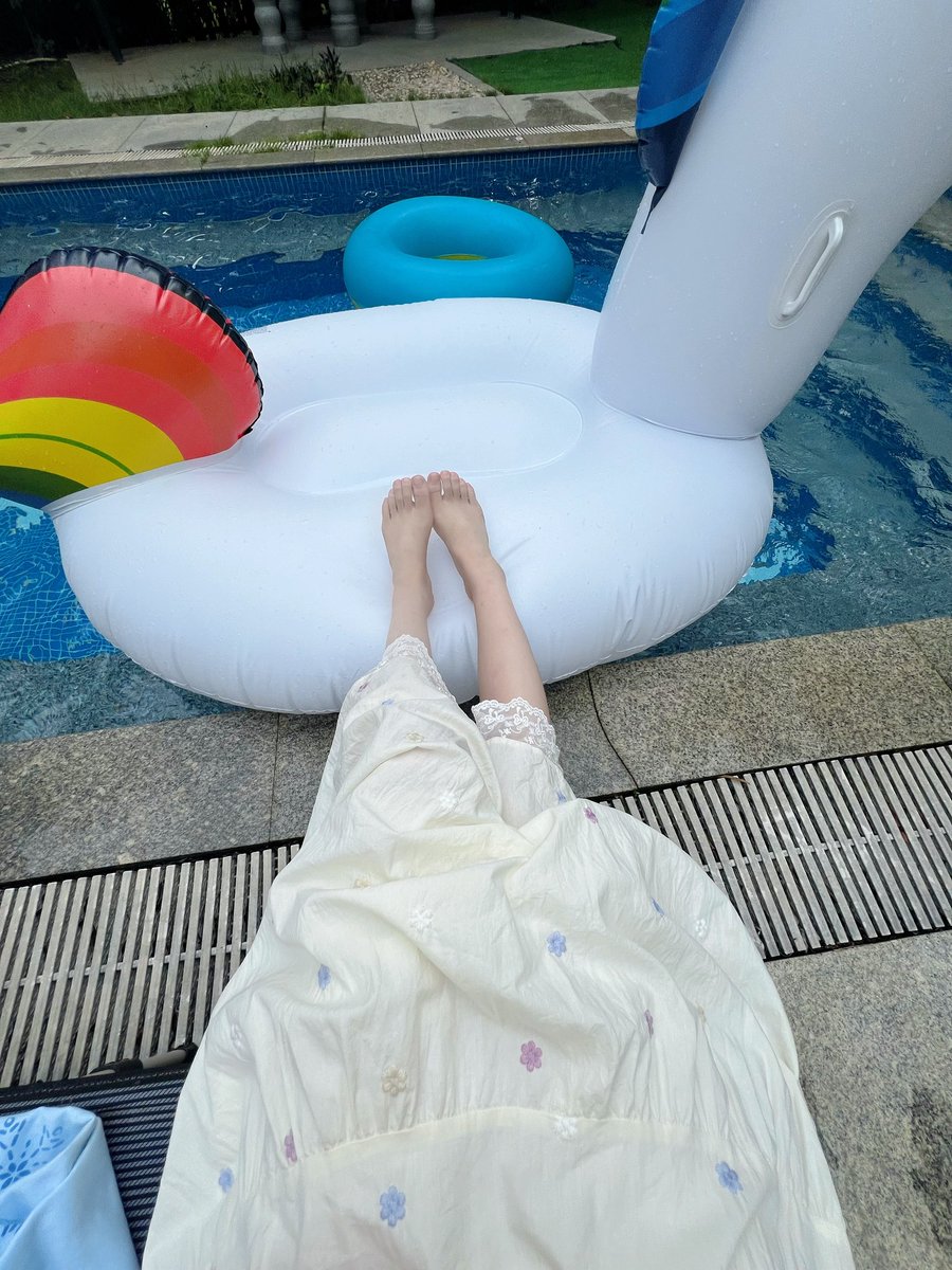 唯一取悦主人的行为就是乖乖吐钱呢
#findom #女s #atm #黑心 #女高 #榨金