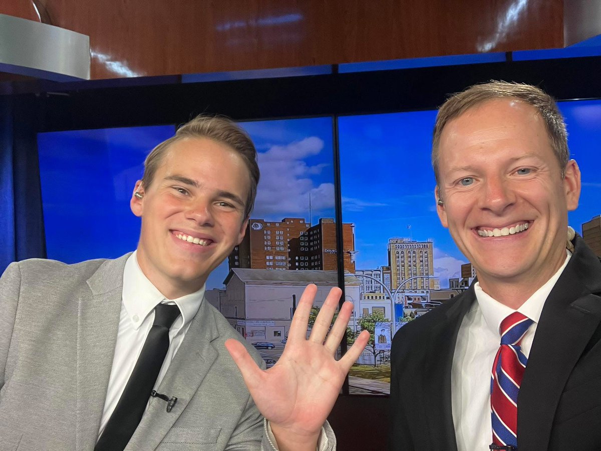lukeradel's tweet image. My first time anchoring our flagship Live at Five Newshour on @WKTV!
Our chief meteorologist @BillKardas carried me through it. 😉