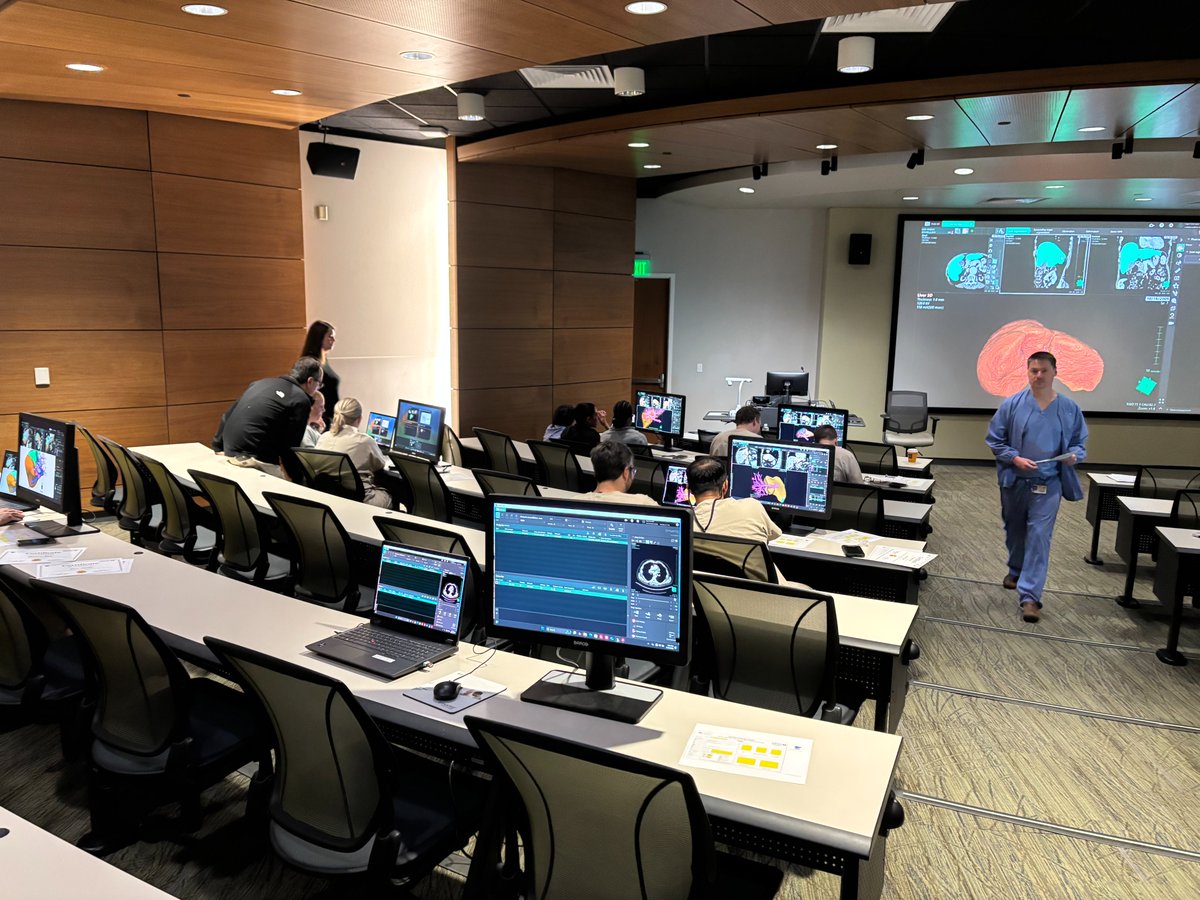 EAVegaMD's tweet image. Wrapping up an amazing #HPBSurgery course at @USFCAMLS with virtual hepatectomy, operative standards in liver &amp;amp; pancreas, and thoughtful case discussions. @AHPBA @SSATnews @FujifilmUS @MHepatobiliary