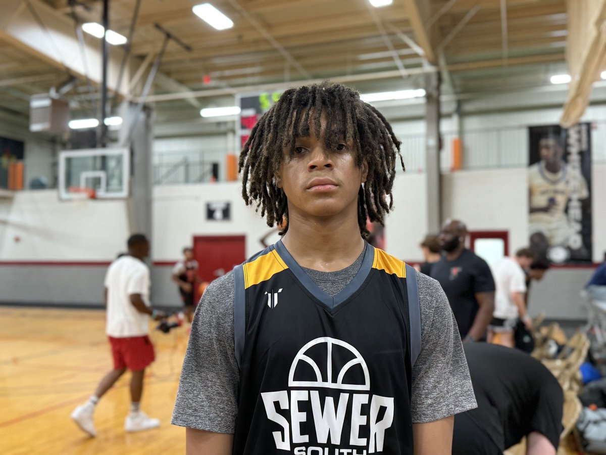 _joshtec's tweet image. Playing up on a shorthanded team, 2027 G Tyce Curtis (@yothatstyce) got to run the show for @SewerSouth. He looked good in the role too. Got to his spots with little issue, dished some nice passes, hit a three. Did a little bit of everything to start the weekend.
