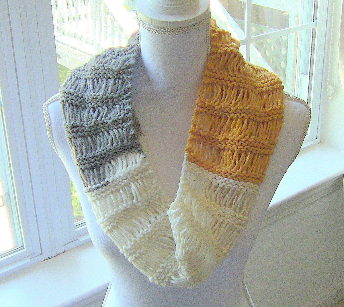 HahnMade's tweet image. Knitted Cowl Trendy Cowl Soft Cowl Lightweight Cowl All Season Cowl Trendy Knit Cowl Gift For Her etsy.me/3H0OAdZ via @Etsy