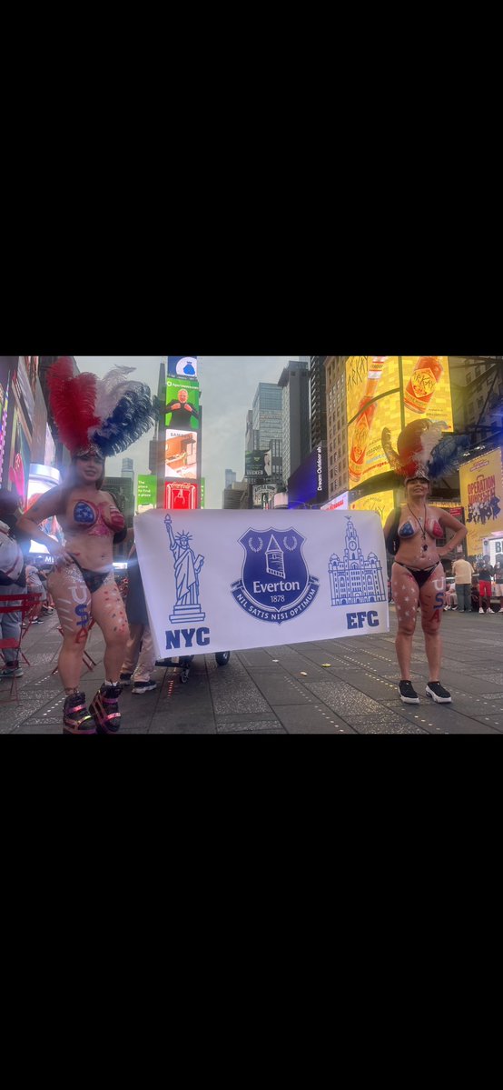Danpatfish's tweet image. UTTST 💙😂🙌🇺🇸.  Up the Time Square Toffees