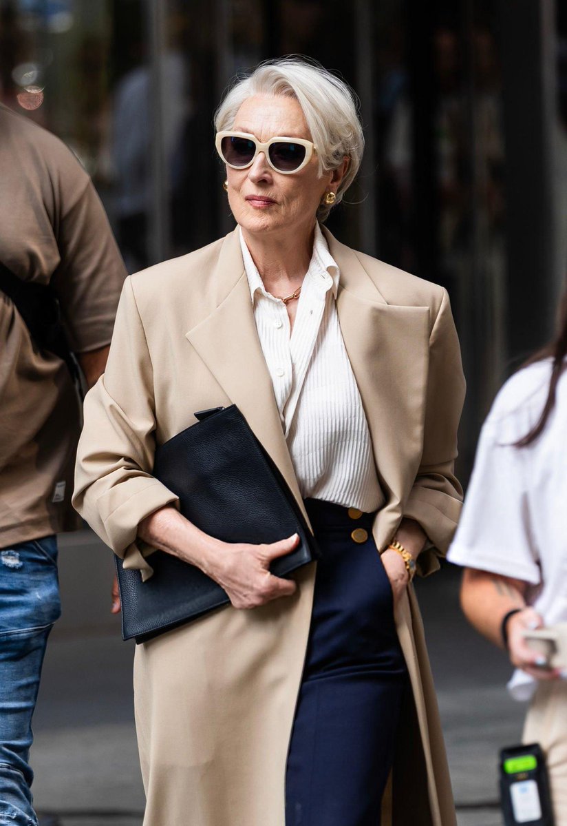 nannarkin's tweet image. Can't take my eyes off her. She attracts me like a magnet. #MerylStreep #TheDevilWearsPrada2