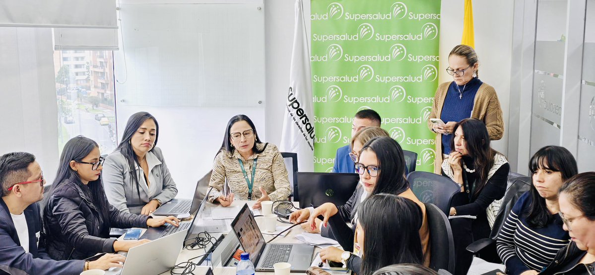 Marianiniecheve's tweet image. ATENCIÓN | En mesa de trabajo con representantes de la EPS Pijao Salud y autoridades de salud del Tolima, entre ellas, la secretaria de Salud dptal, Ingrid Katherin Rengifo, se acordó brindar acompañamiento permanente en la búsqueda de soluciones a las dificultades que ha venido…