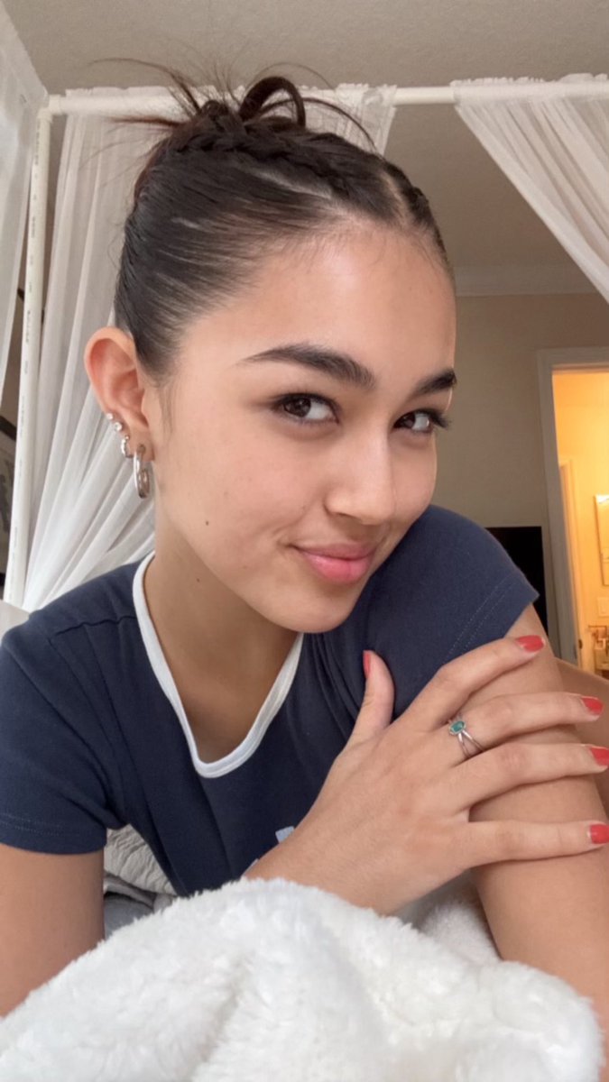 Guess what im smiling about? 😃 I posted new pics tonight!! 📸🔥 kylinmilan.net