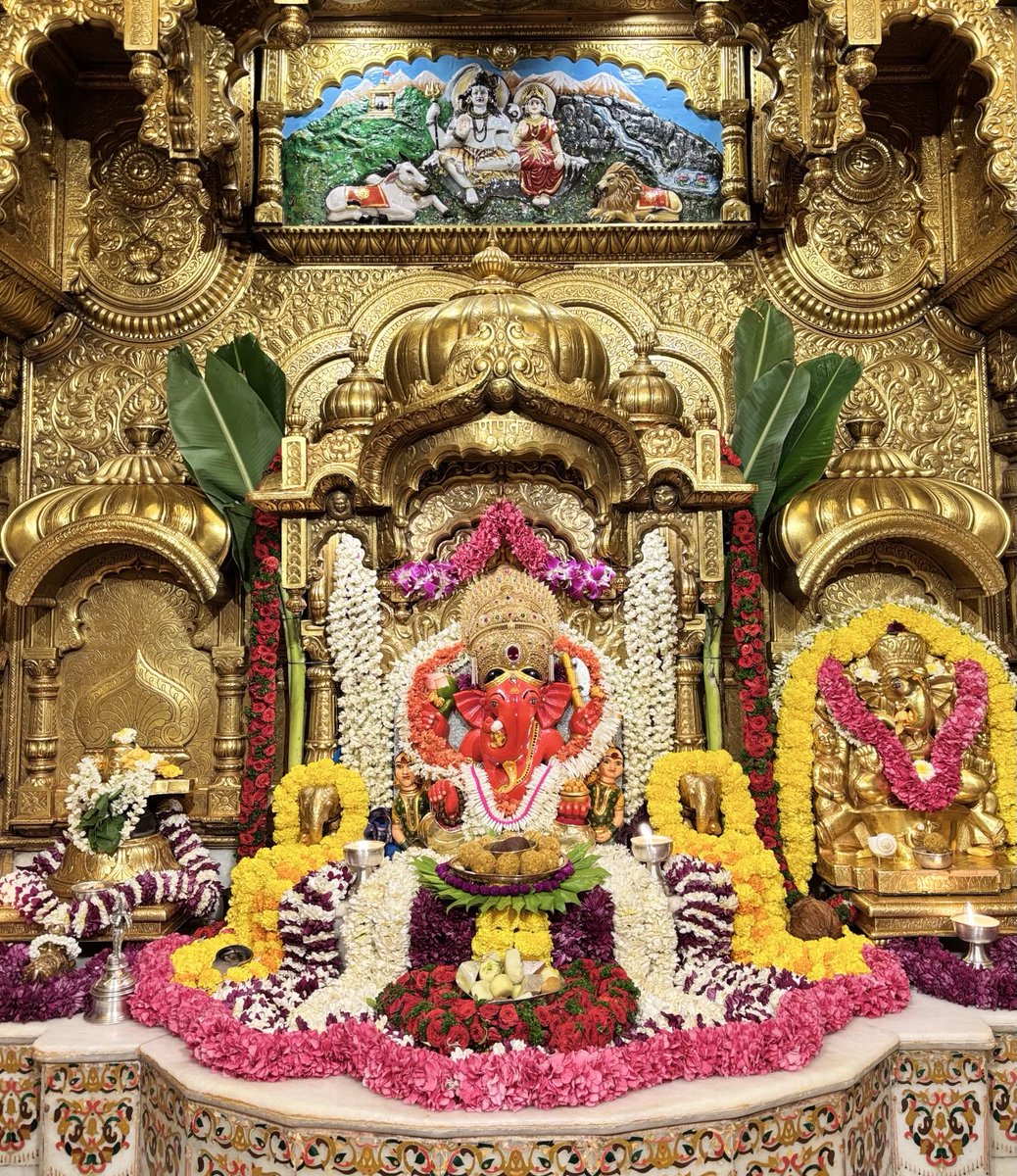 🙏 गणपती  बाप्पा मोरया 🌺मंगलमूर्ती मोरया 🙏२६/०७/२०२५
🙏Ganapati Bappa Moraya 🌺 Mangalmurti Moraya  🙏26/07/2025