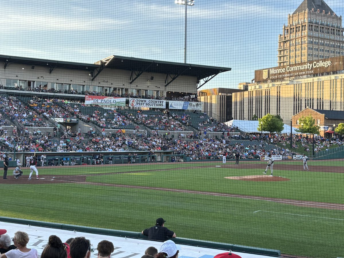 Beautiful night for some Baseball. <a href="/RocRedWings/">Rochester Red Wings</a> #RoctheSummer