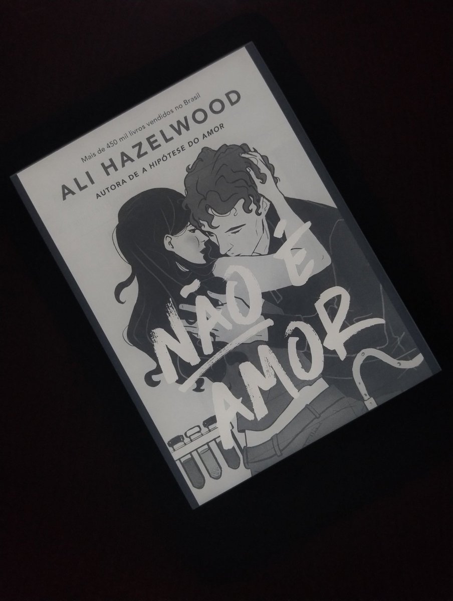 winterluh's tweet image. próxima leitura 💋